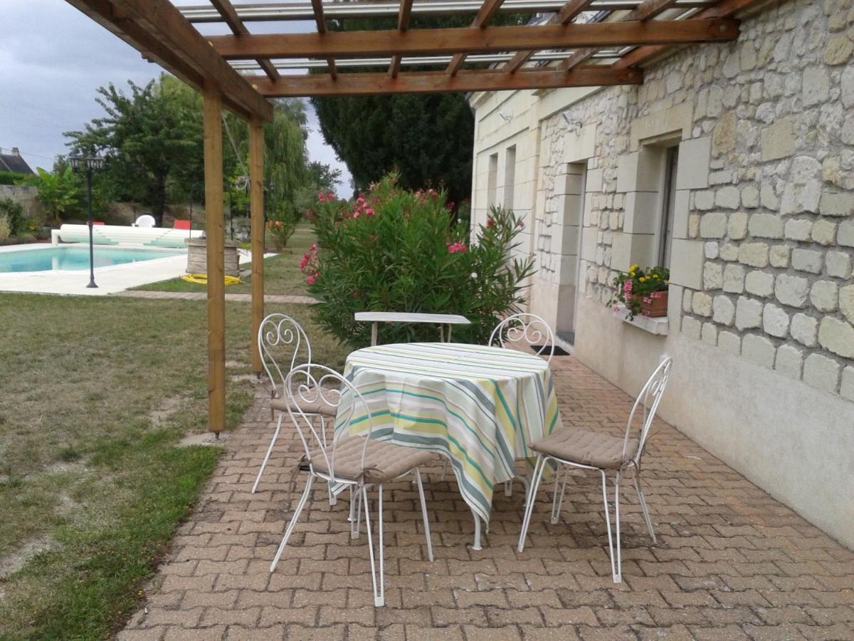 La Recre Bed & Breakfast Restigne Exterior photo