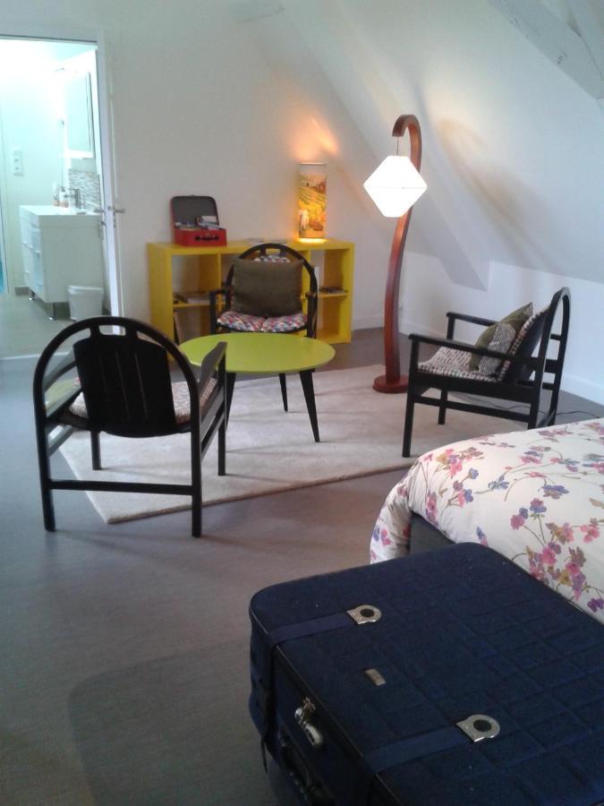 La Recre Bed & Breakfast Restigne Exterior photo